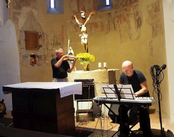 Sboru hudby v Kostele Stětí svatého Jana Křtitele Dolní Chabry